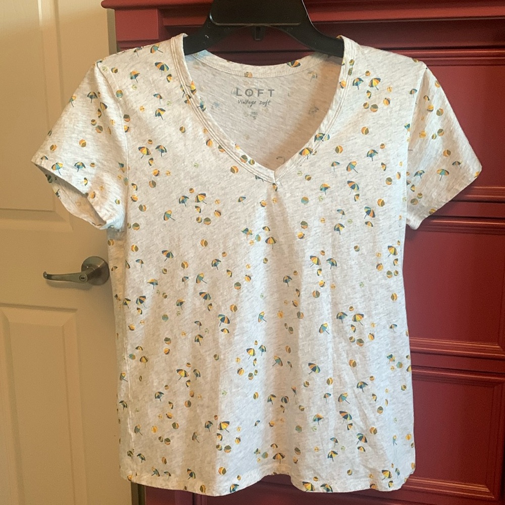 Beach umbrella Tee